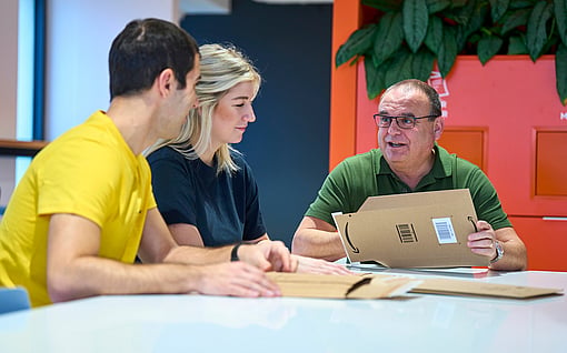 Mondi employees brainstorming