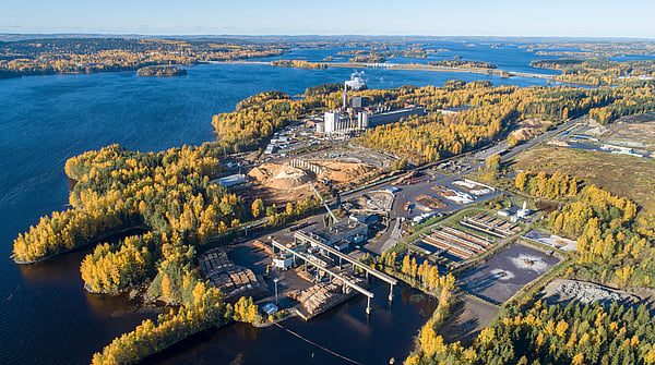 Mondi mill next to the water and other ecossystems